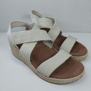 Skechers Martha Stewart Arch Fit Beverlee Brentwood Size 6 Sandal Shoes